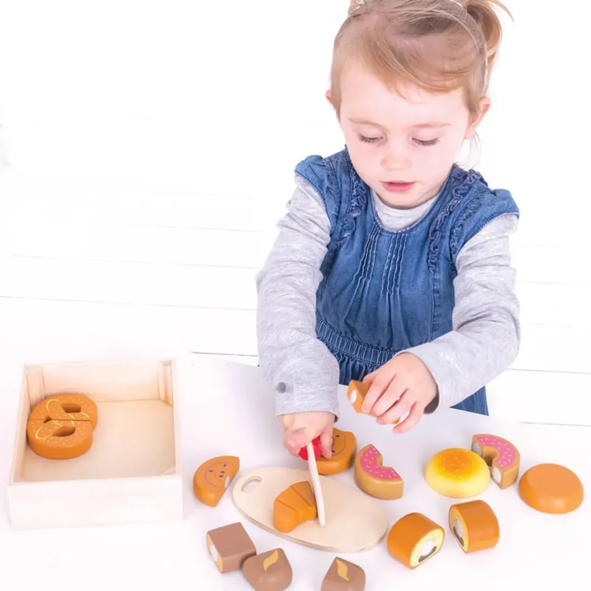 Cutting Bread & Pastries