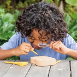 GeoSafari Fossil Excavation Kit