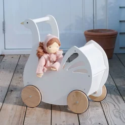 Sweet Swan Pram